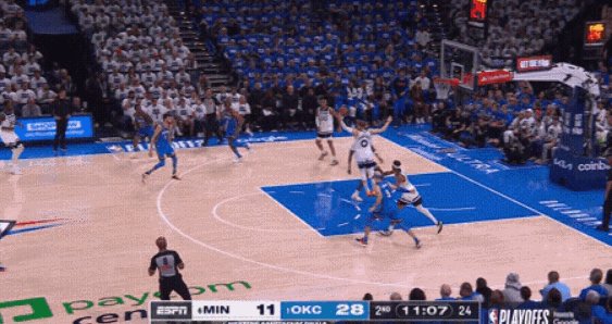 1749040435842018927.gif 2.gif